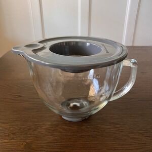 KitchenAid 5 Quart Glass Mixing Bowl with Lid Pour Spout and Handle W10220977